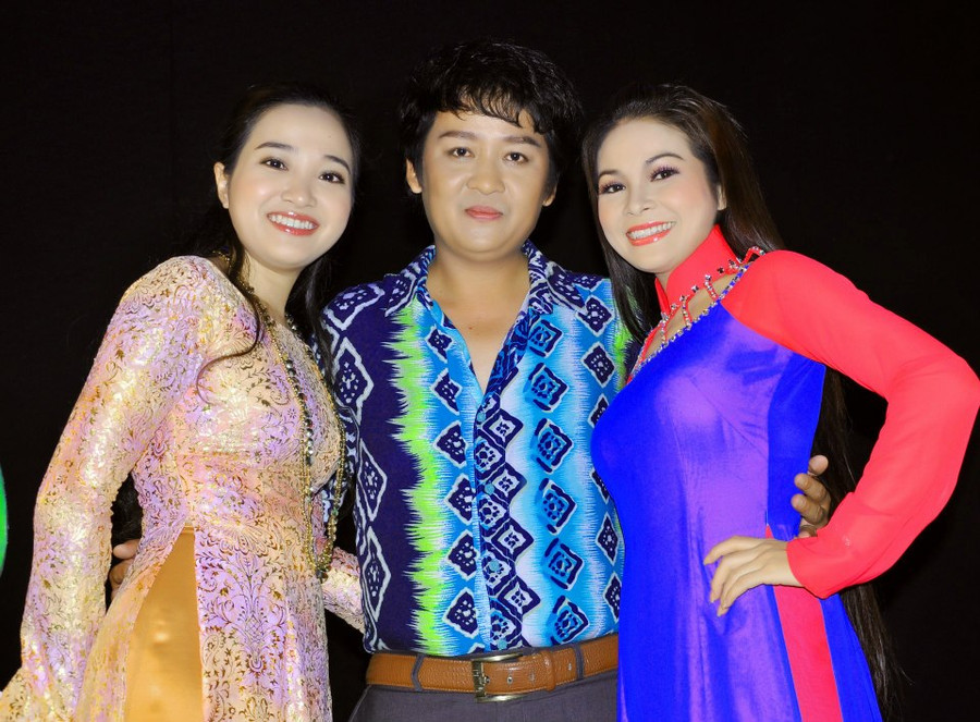 Cùng đồng nghiệp Cùng đồng nghiệp