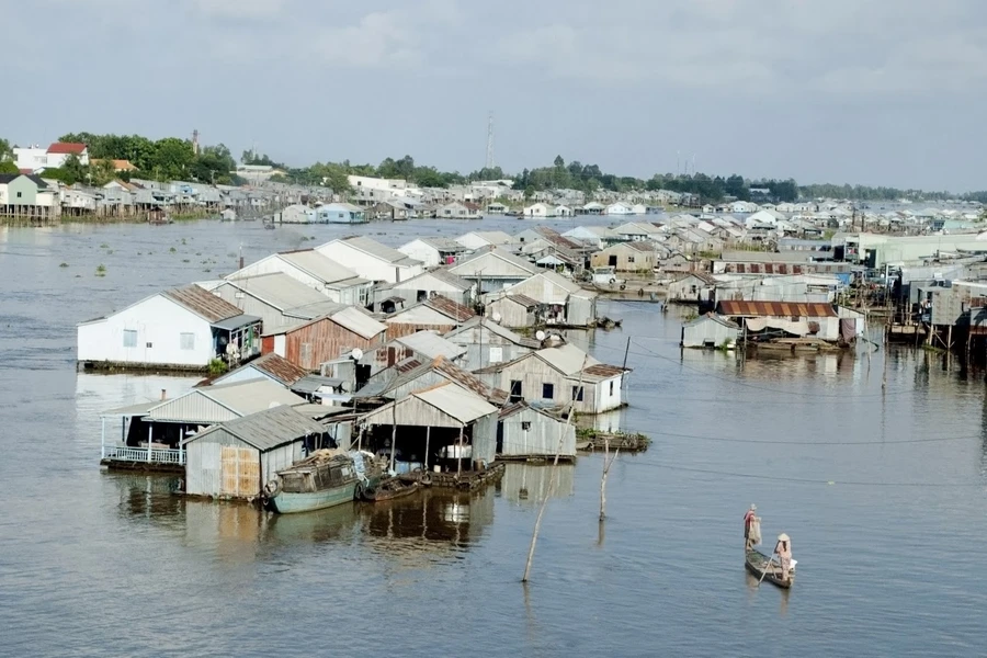 Một góc làng bè Châu Đốc