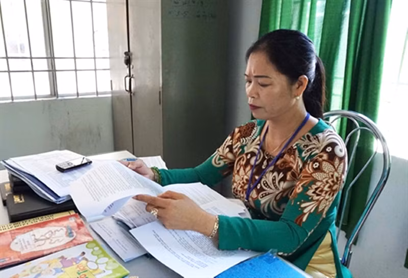 Chị Mai tại phòng làm việc