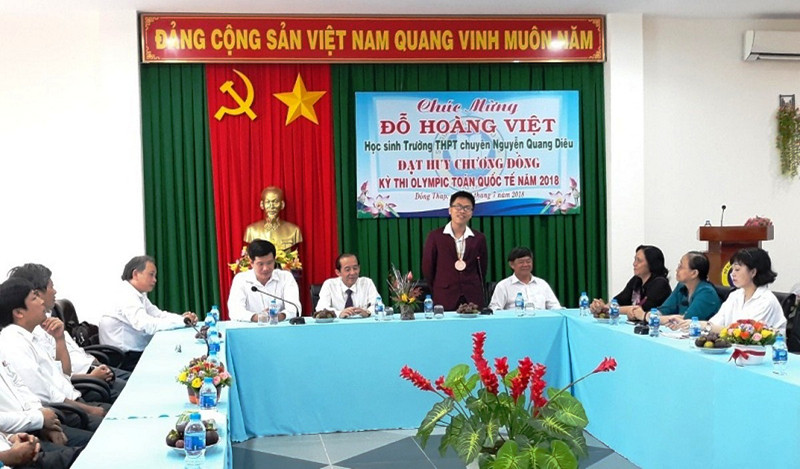 Sở GD&ĐT Đồng Tháp chào đón thầy và trò tham dự Kỳ thi Olympic Toán quốc tế trở về Sở GD&ĐT Đồng Tháp chào đón thầy và trò tham dự Kỳ thi Olympic Toán quốc tế trở về