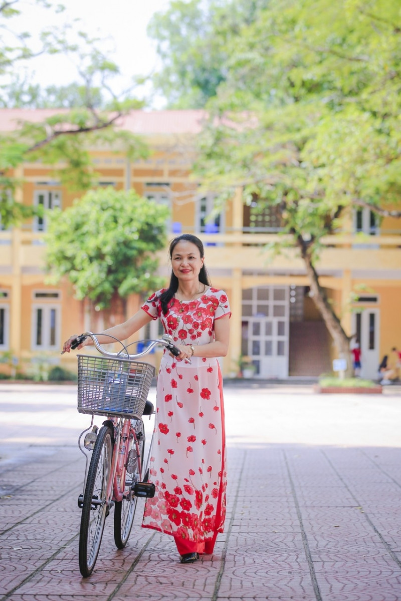 Cô Nguyễn Thị Thu Hằng. Cô Nguyễn Thị Thu Hằng.