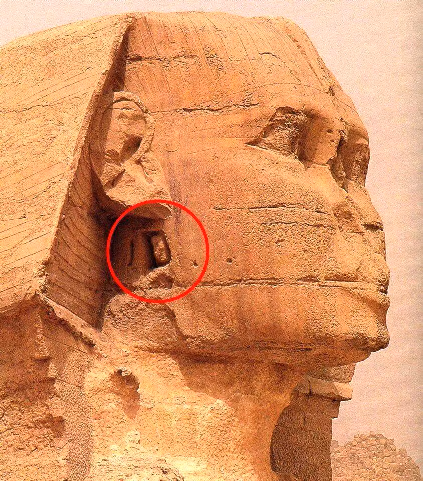 Theo Boris, dưới tai của tượng Nhân sư có một lối đi Theo Boris, dưới tai của tượng Nhân sư có một lối đi