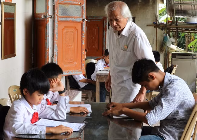 Lớp học miễn phí nơi miền núi