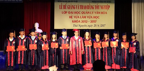 Đâu phải lỗi của bằng tại chức!