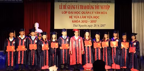 Đâu phải lỗi của bằng tại chức!