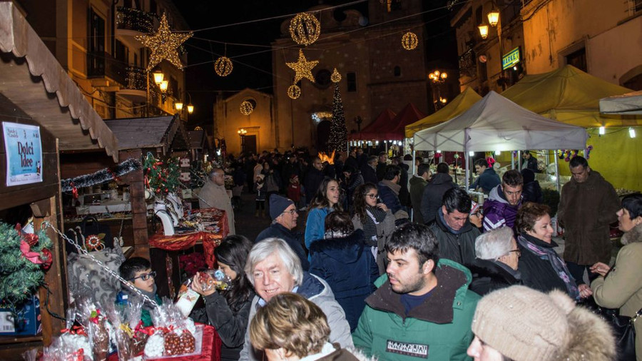 Du khách tìm đến Candela trong những dịp lễ Du khách tìm đến Candela trong những dịp lễ