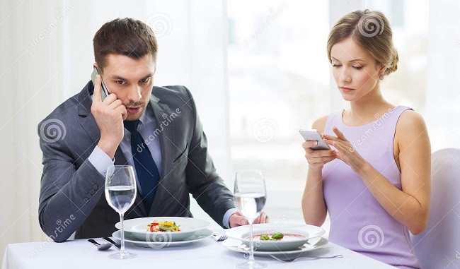 Bi hài vợ chồng thời công nghệ