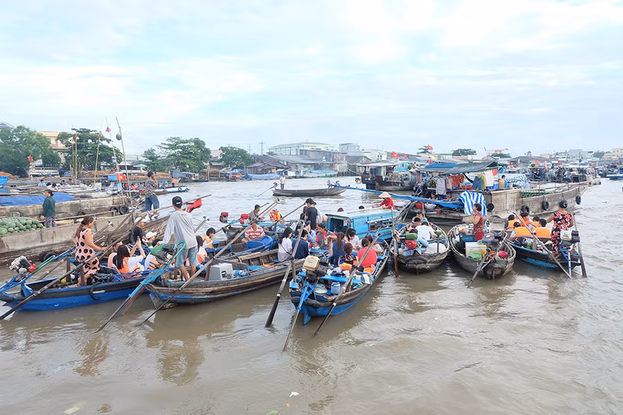 Chợ nổi Cái Răng (Cần Thơ) còn thưa vắng du khách