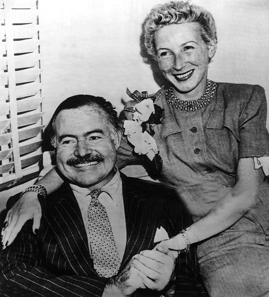 Nhà văn và người vợ thứ tư. Nhà văn và người vợ thứ tư.