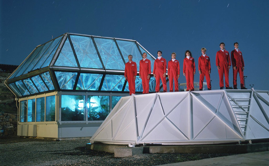 Những nhà nghiên cứu tham gia dự án Biosphere 2. Những nhà nghiên cứu tham gia dự án Biosphere 2.