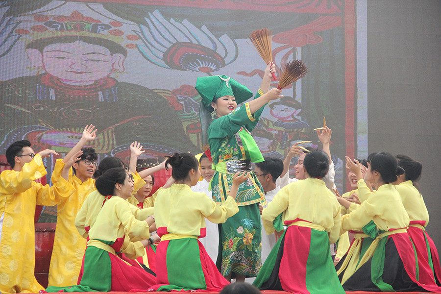 Tiết mục Cô Đôi Thượng ngàn