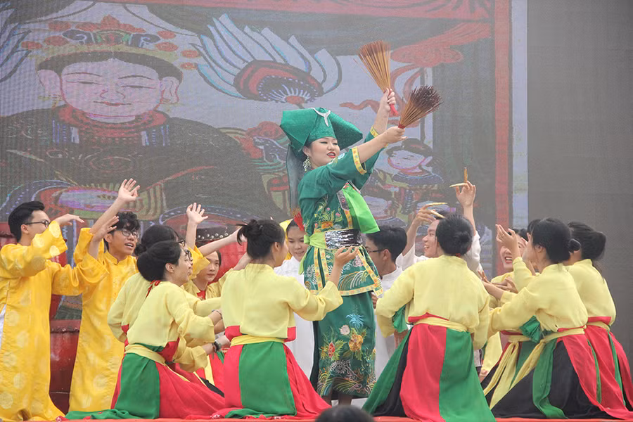 Tiết mục Cô Đôi Thượng ngàn