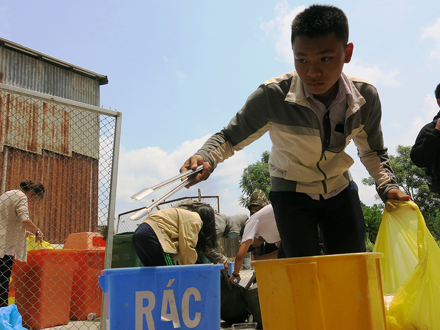 Gom phế liệu làm kế hoạch nhỏ