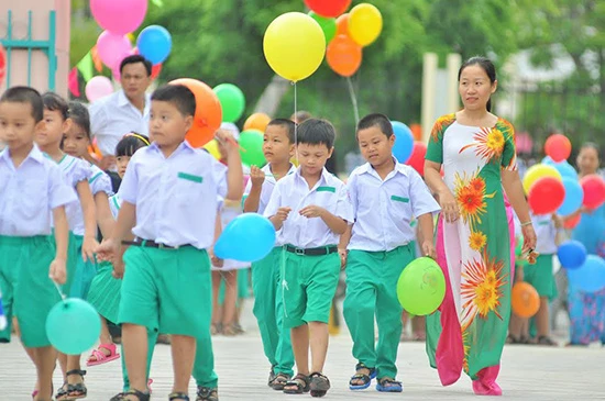 "Tốt nghiệp" lớp 1 trước khi vào Tiểu học: Lợi bất cập hại!