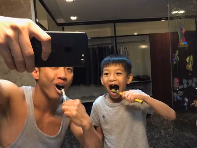 Doanh nhân phố núi cũng rất quan tâm chăm sóc Subeo mỗi lần cậu bé về ở với bố Cường - mẹ Trang