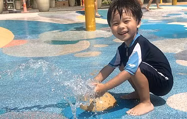 10 hành động tưởng có hại nhưng cha mẹ không nên cấm con làm ảnh 3