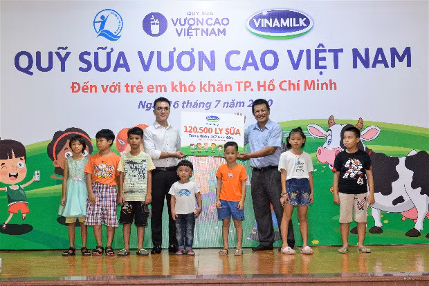 Quỹ sữa vươn cao Việt Nam: vượt trở ngại COVID để mang 1,7 triệu ly sữa đến trẻ em khó khăn - Ảnh 10.
