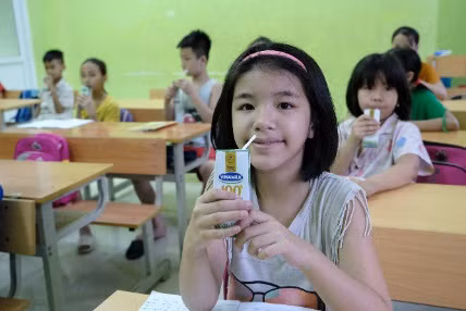 Quỹ sữa vươn cao Việt Nam: vượt trở ngại COVID để mang 1,7 triệu ly sữa đến trẻ em khó khăn - Ảnh 4.