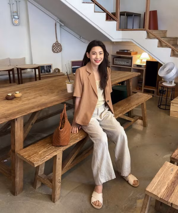 Những món mang màu trung tính, nhã nhặn thường dễ phối hợp với nhau hơn.