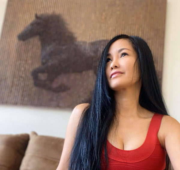 Tuổi U50 nhưng chị "Bống" vẫn căng tràn sức sống. Chị đem đến cho người khác tinh thần lạc quan, yêu và biết chăm sóc cũng như có trách nhiệm với bản thân. Chị được xem là kiểu mẫu mà phụ nữ hiện tại đáng học tập.