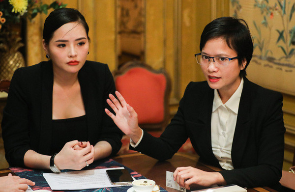 Hoa khôi Lại Hương Thảo nhờ luật sư giành quyền nuôi con. Hoa khôi Lại Hương Thảo nhờ luật sư giành quyền nuôi con.