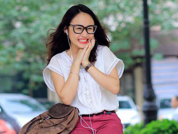 Bắt đầu xuất hiện trong các sự kiện truyền thông cùng mẹ Thanh Lam từ năm học lớp 8, lớp 9, cô gái sinh năm 1996 gây ấn tượng với người hâm mộ nhờ ngoại hình trong sáng và xinh đẹp. Vì ở gần Thanh Lam nên Thiện Thanh thừa hưởng tất cả những nét đẹp từ người mẹ nổi tiếng của mình.