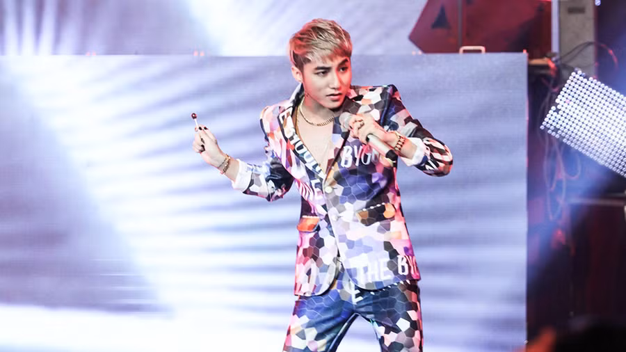 Ca sĩ Sơn Tùng M-TP. 