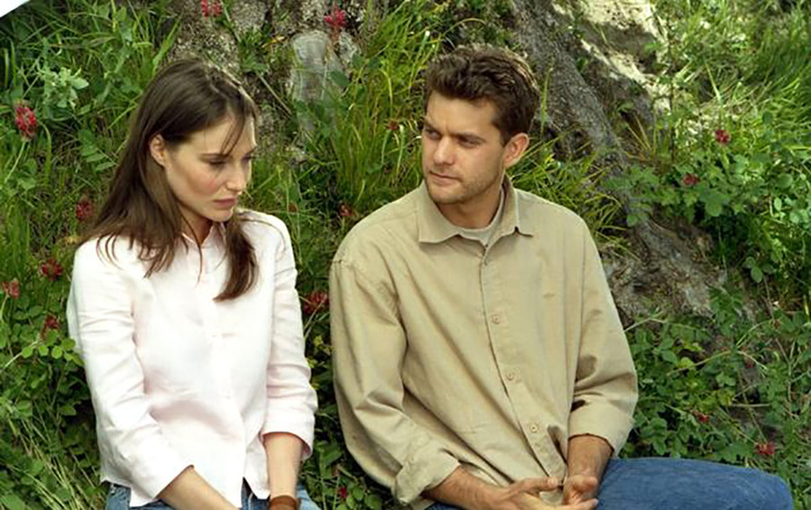 Joshua Jackson trong phim Shadows in the Sun Joshua Jackson trong phim Shadows in the Sun