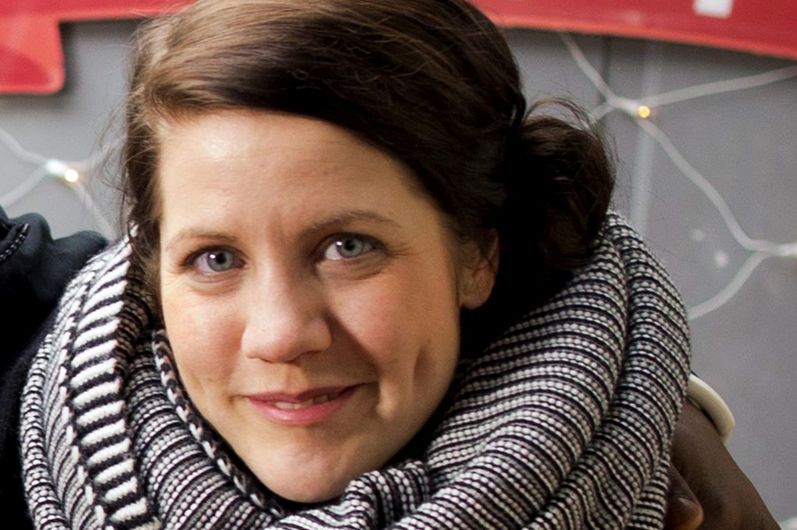 Nữ danh hài Emma Knyckare