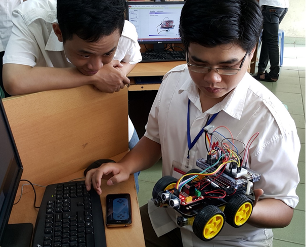 Sinh viên ngành Kỹ thuật phần mềm Trường ĐH Công nghiệp TPHCM Sinh viên ngành Kỹ thuật phần mềm Trường ĐH Công nghiệp TPHCM