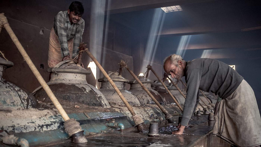 Công nghệ chưng cất nước hoa tinh xảo