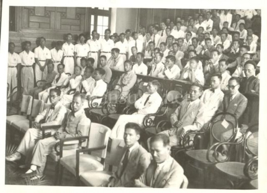 Lễ khai giảng trường Đại học Quốc gia Việt Nam, khóa đầu tiên dưới thời Chính phủ Việt Nam Dân chủ Cộng hòa vào ngày 13/11/1945 Lễ khai giảng trường Đại học Quốc gia Việt Nam, khóa đầu tiên dưới thời Chính phủ Việt Nam Dân chủ Cộng hòa vào ngày 13/11/1945