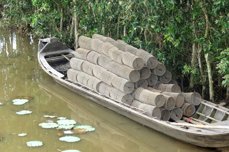 Những chiếc lọp thân quen mùa nước nổi