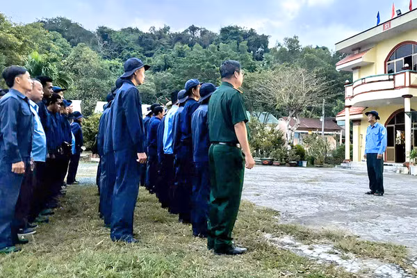 Đội K93 (Bộ CHQS tỉnh An Giang) ra quân tìm kiếm, quy tập hài cốt liệt sĩ tại phường Tịnh Biên.