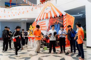 Học sinh trải nghiệm công nghệ tại Ngày hội trải nghiệm Big Open Day.