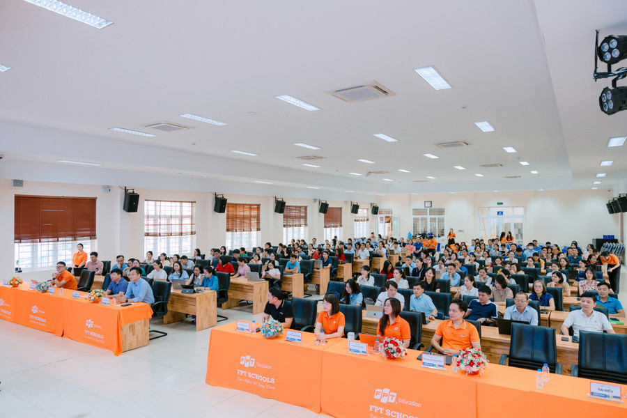 Chương trình tập huấn mang lại giá trị thiết thực cho giáo viên trong thời đại công nghệ số. 28-9-fpt.jpg