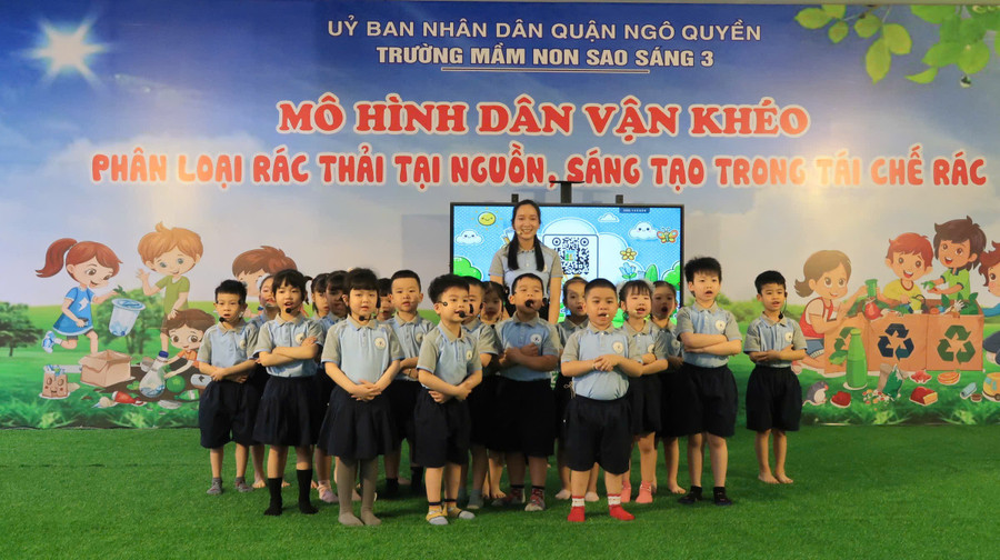 Giờ lên lớp của cô trò Trường Mầm non Sao Sáng 3.