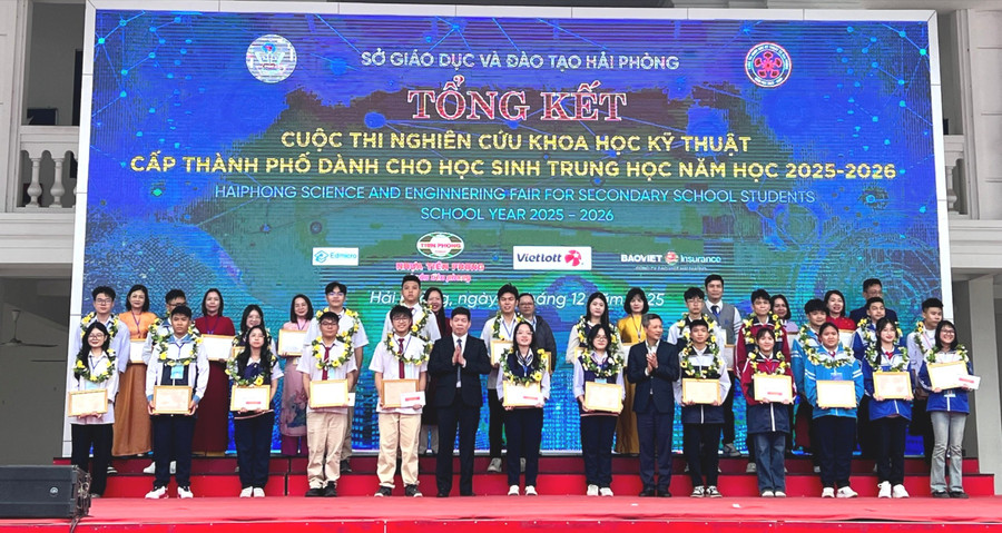 Ban Tổ chức đã lựa chọn và trao 25 giải Nhất, 50 giải Nhì, 80 giải Ba, 95 giải Tư.