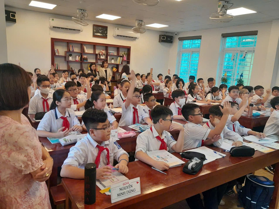 Lớp tiếng Hàn của Trường THCS Trần Phú. 19-9-tieng-han2.jpg