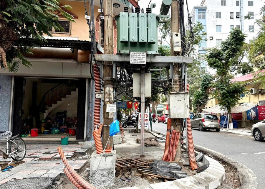 Nhiều công trình cải tạo vỉa vè trên địa bàn Hải Phòng chưa đúng tiến độ. (Ảnh: MH)