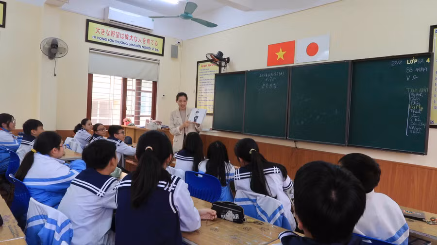 Lớp Tiếng Nhật tại Trường THCS Chu Văn An.