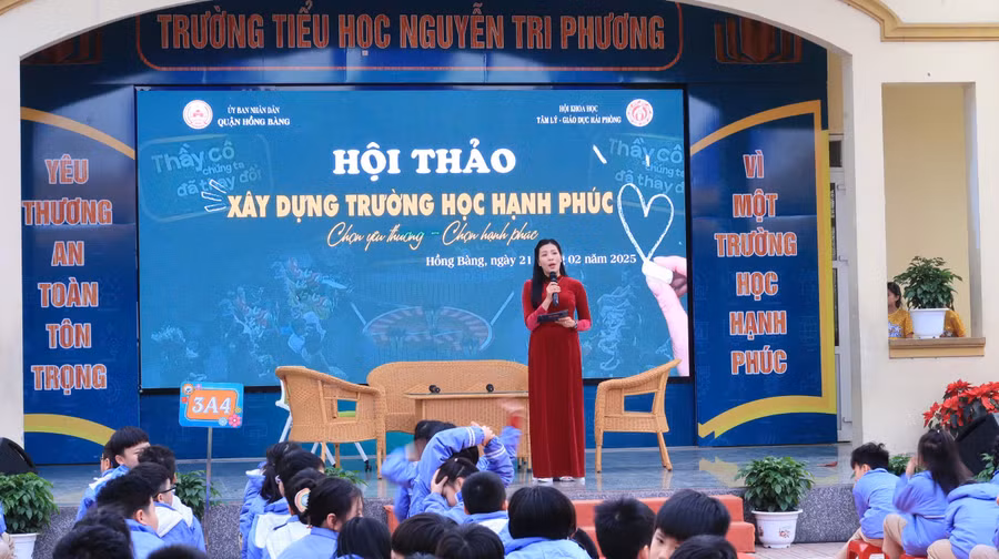Hội thảo được tổ chức tại Trường Tiểu học Nguyễn Tri Phương.