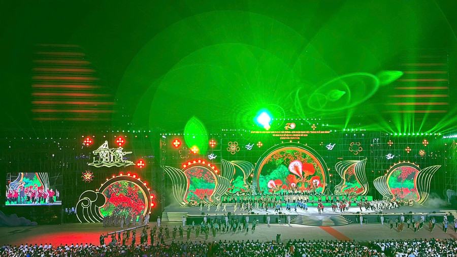 Lễ hội Hoa Phượng Đỏ - Hải Phòng 2025. img-8922.jpg
