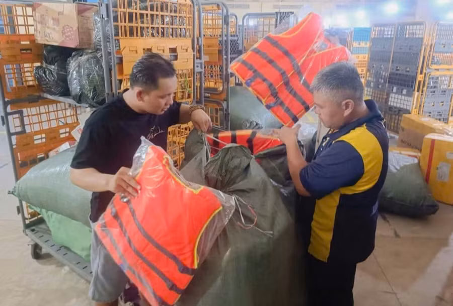 ung ho thien tai 3.jpg