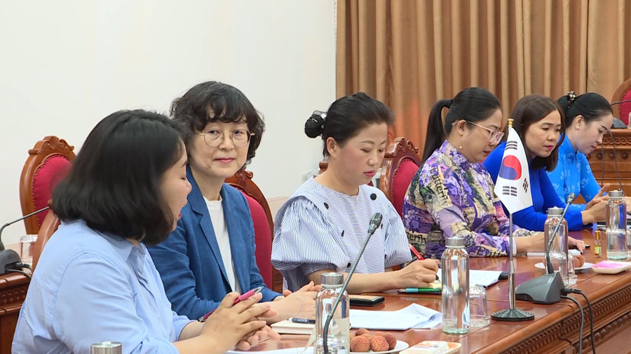 Đoàn công tác tỉnh Jeollabuk, Hàn Quốc làm việc với tỉnh Cà Mau liên quan đến vấn đề xuất khẩu lao động. xuat khau lao dong 20.jpg