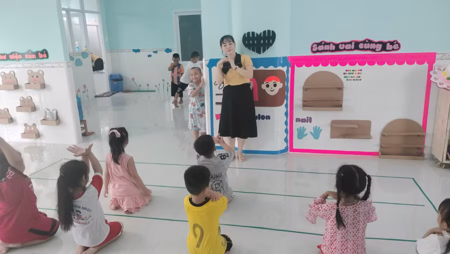 thieu giao vien 3.jpg