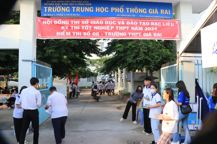 Điểm thi Trường THPT Giá Rai, Bạc Liêu.