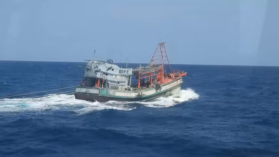 Cả nước còn hơn 9.300 tàu cá '3 không'.