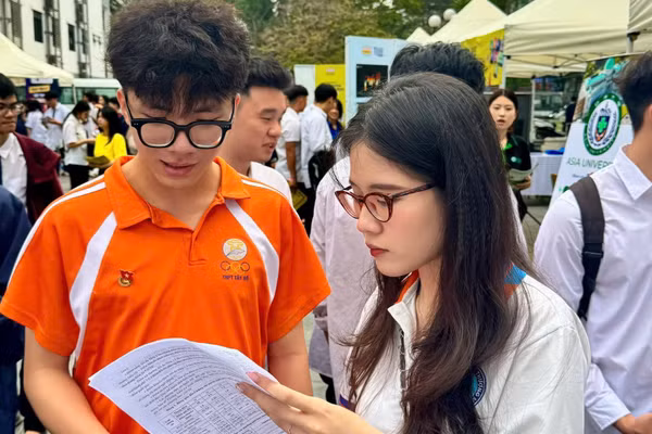 Hoạt động tư vấn tuyển sinh, hướng nghiệp của Trường ĐH Thương mại.