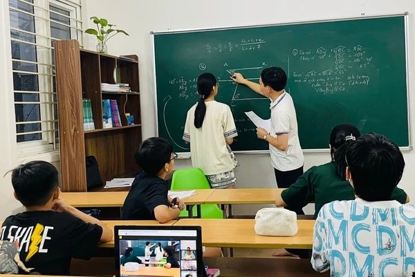 Giáo viên phải thay đổi cách dạy, chuyển từ “dạy để thi” sang “dạy để hiểu và vận dụng”.